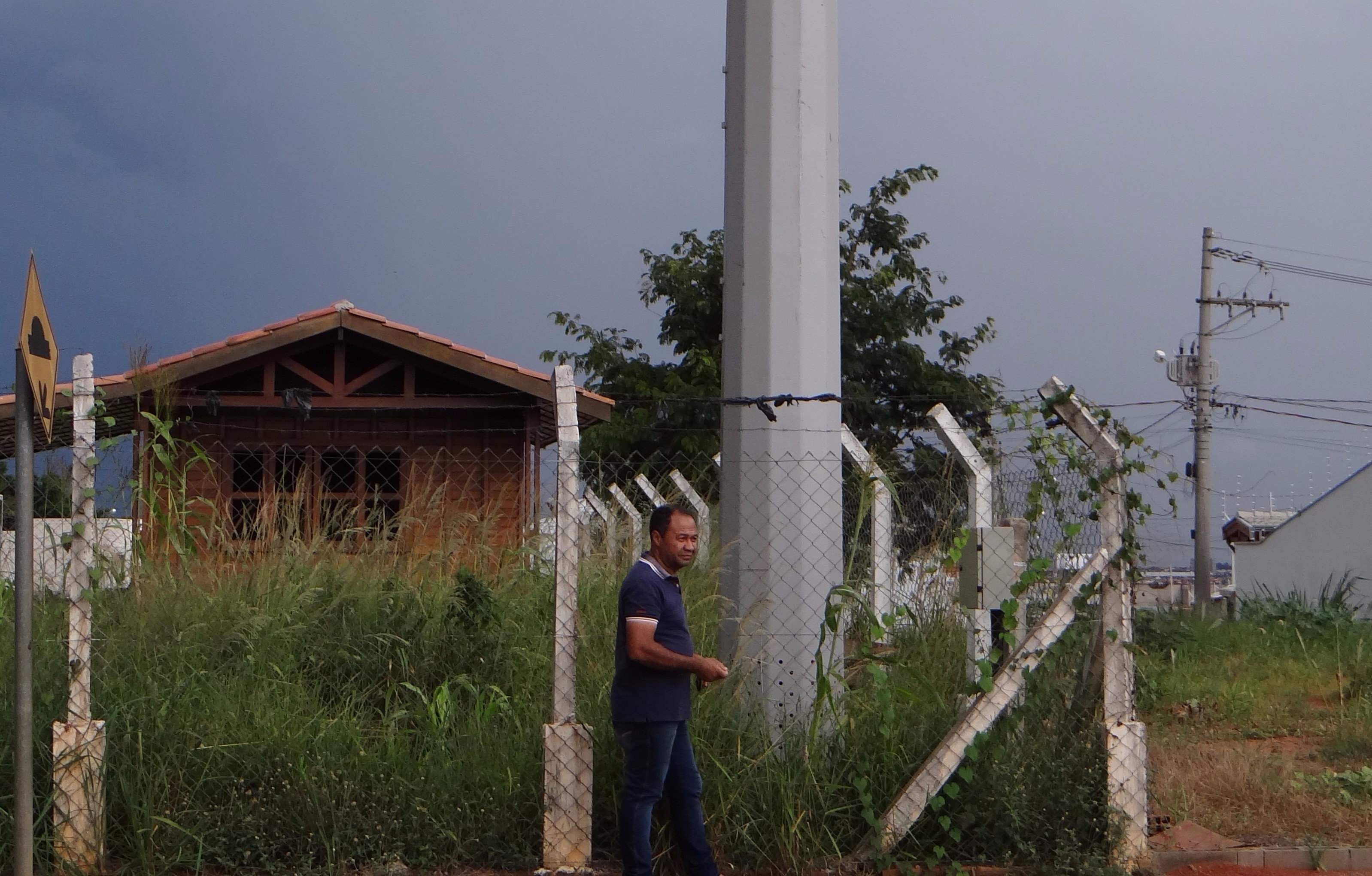 201733_Poneis sugere que Prefeitura normatize a instalação de antenas de celular